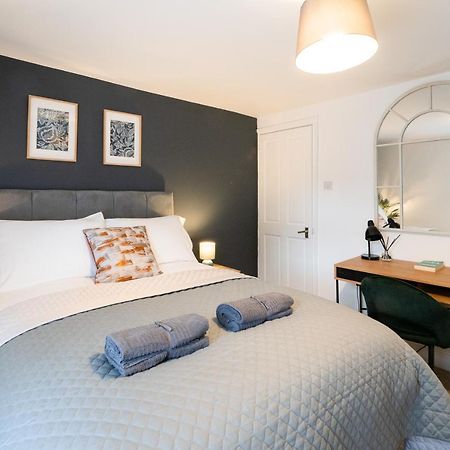 Stunning 2-Bedroom Home In City Centre With Wi-Fi! Royal Tunbridge Wells Bagian luar foto