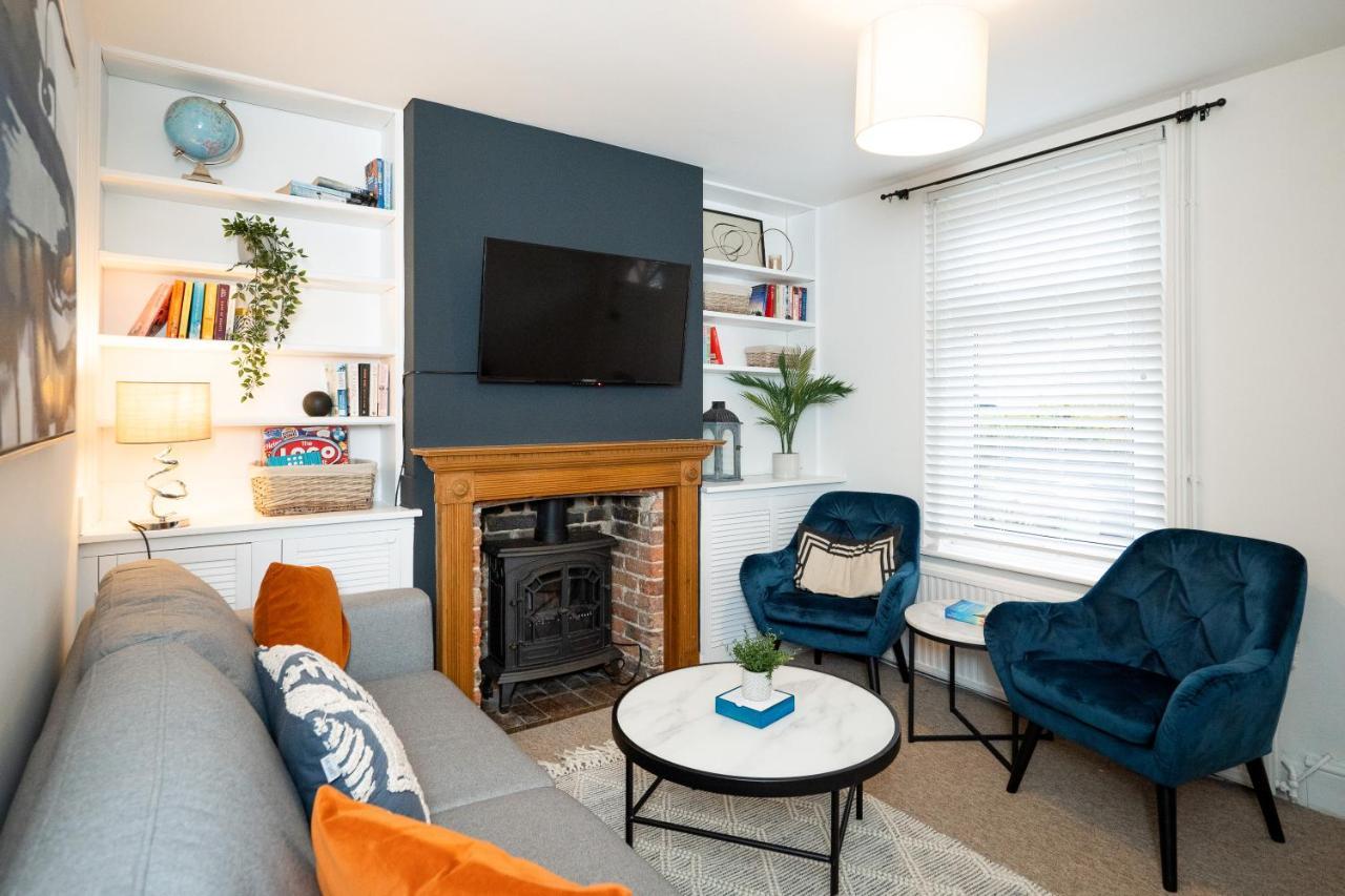 Stunning 2-Bedroom Home In City Centre With Wi-Fi! Royal Tunbridge Wells Bagian luar foto