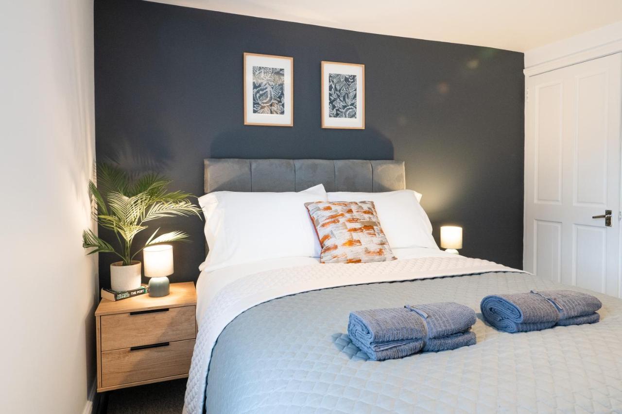 Stunning 2-Bedroom Home In City Centre With Wi-Fi! Royal Tunbridge Wells Bagian luar foto