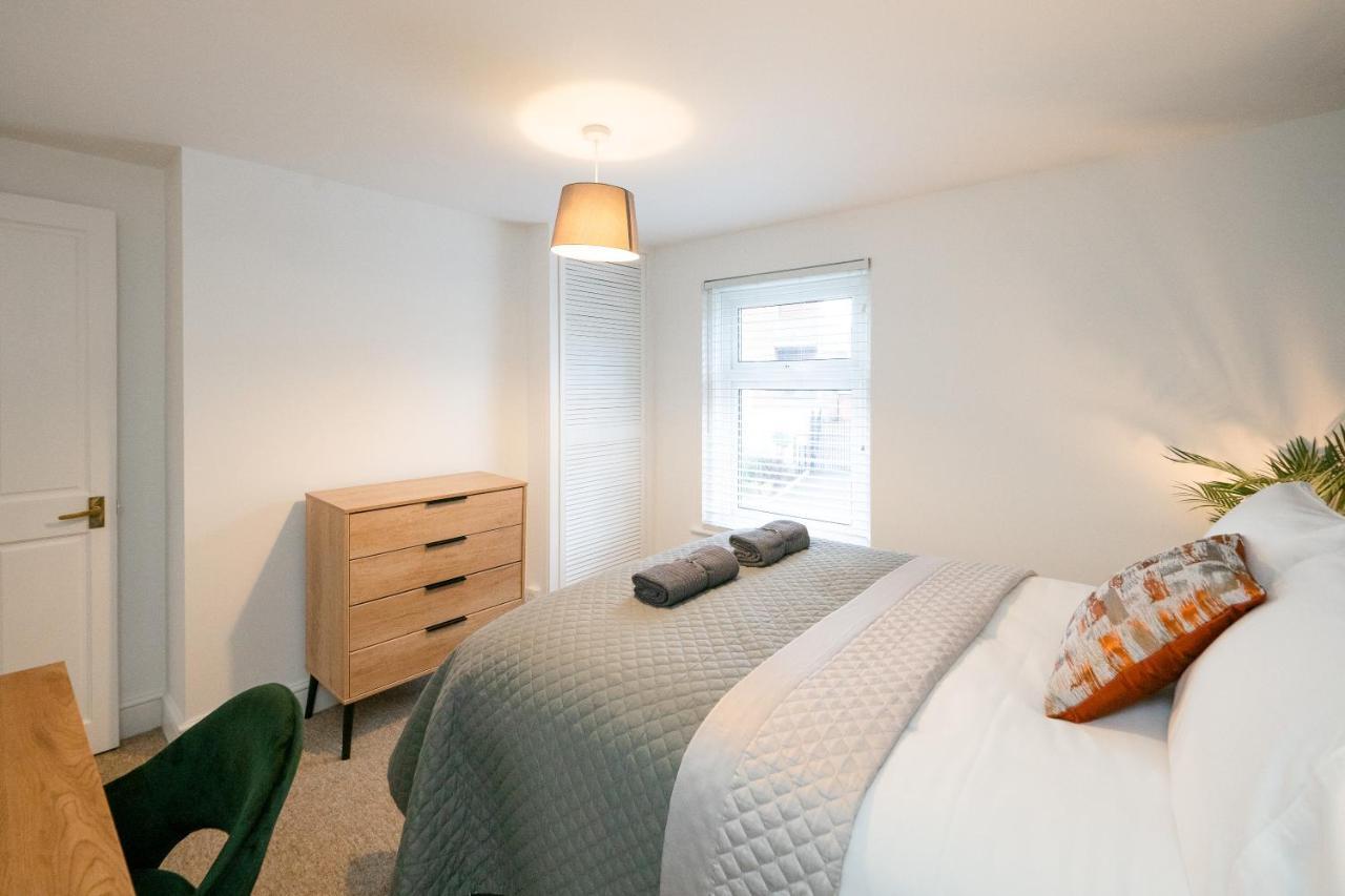 Stunning 2-Bedroom Home In City Centre With Wi-Fi! Royal Tunbridge Wells Bagian luar foto