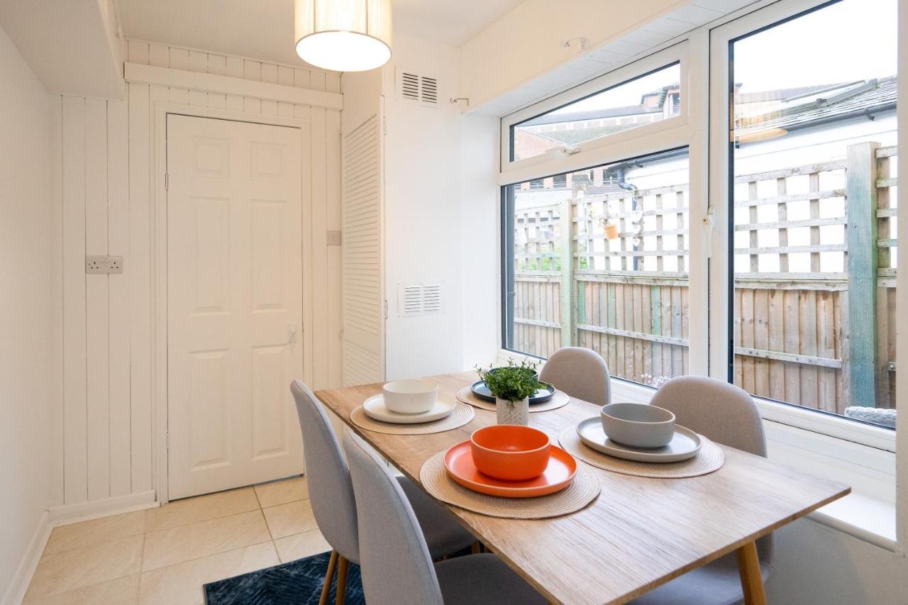 Stunning 2-Bedroom Home In City Centre With Wi-Fi! Royal Tunbridge Wells Bagian luar foto