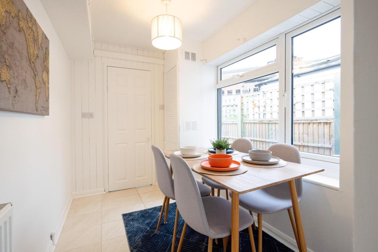 Stunning 2-Bedroom Home In City Centre With Wi-Fi! Royal Tunbridge Wells Bagian luar foto